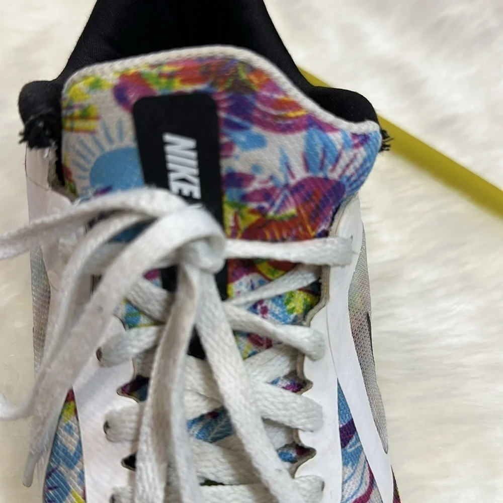 Nike downshifter running shoe US 4.5 Y
